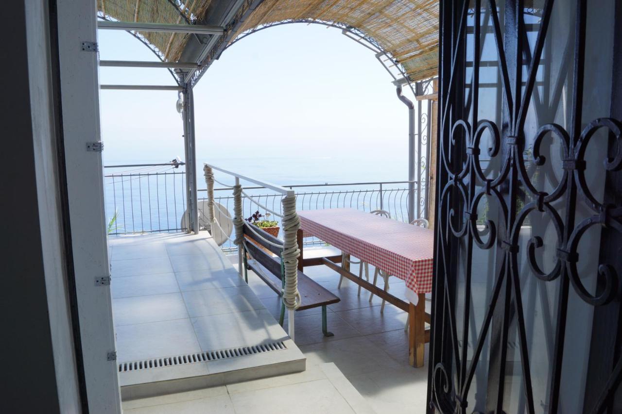 Total Sea View Grimaldi Διαμέρισμα Βεντιμίλια Εξωτερικό φωτογραφία