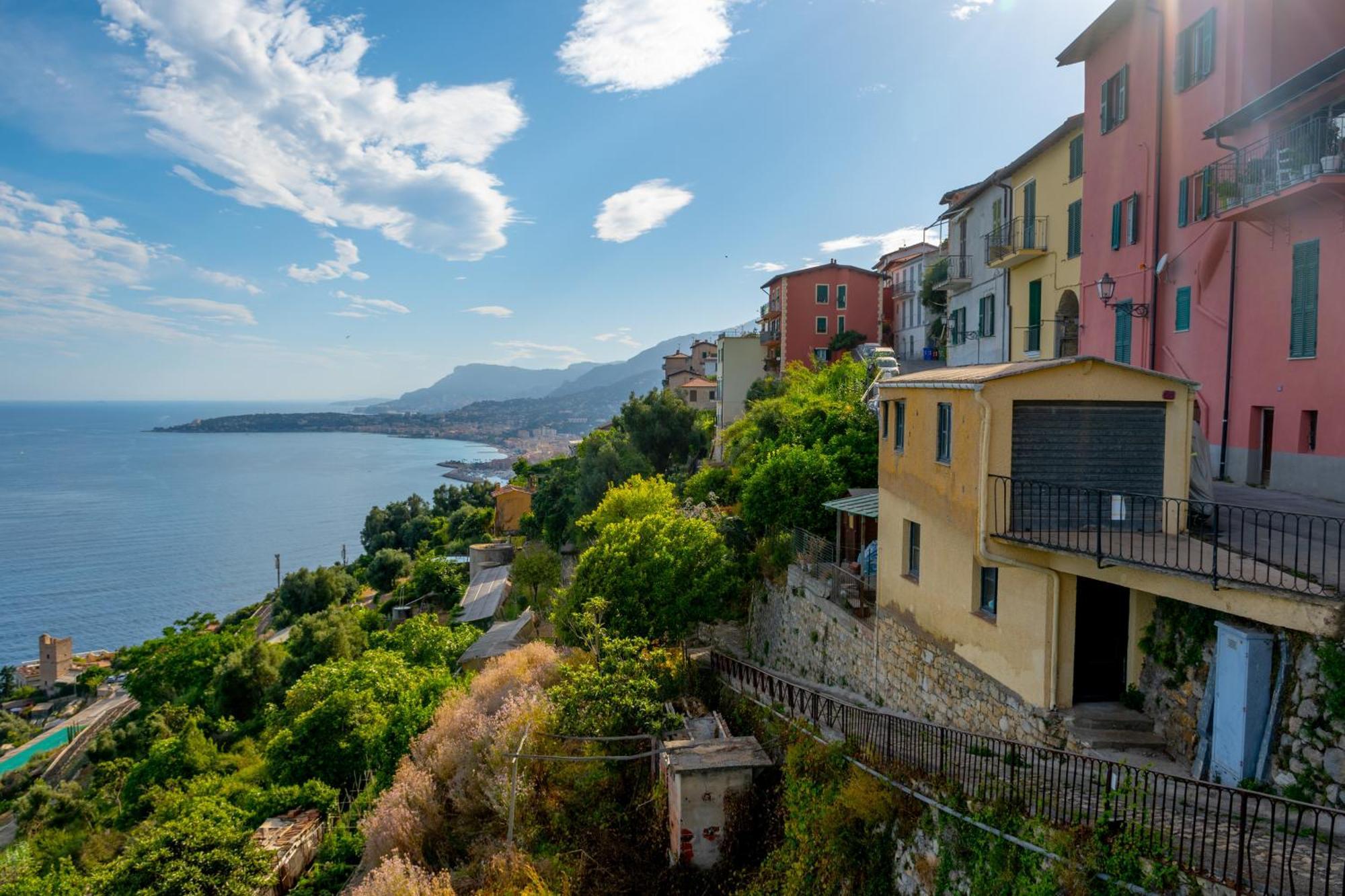 Total Sea View Grimaldi Διαμέρισμα Βεντιμίλια Εξωτερικό φωτογραφία